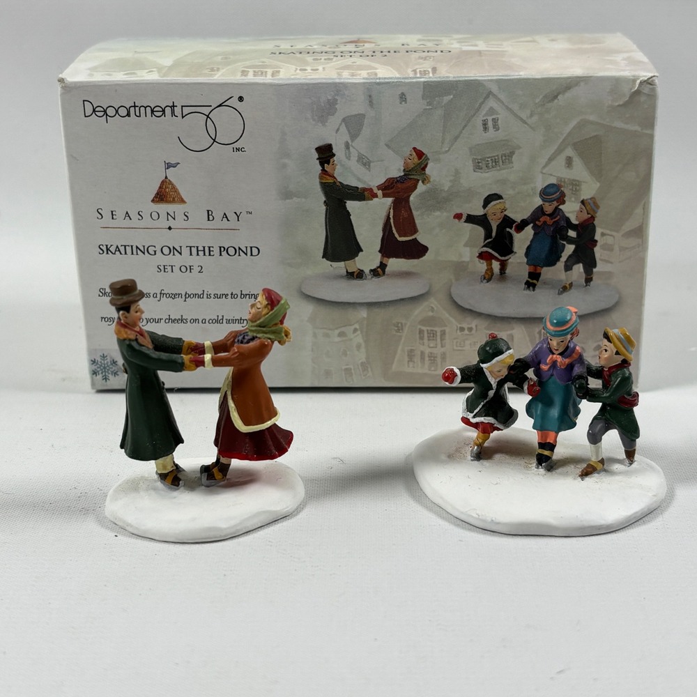 Department 56 Seasons Bay Skating On The Pond Set of 2 Figurines 53324